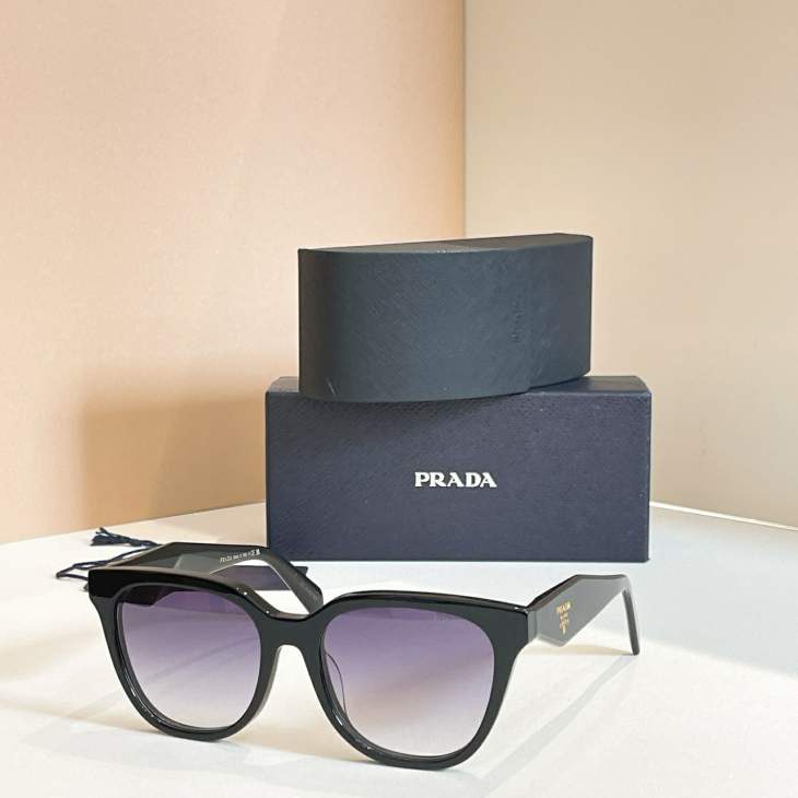 Picture of Prada Sunglasses _SKUfw76251001fw